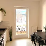 Bege Apartament *